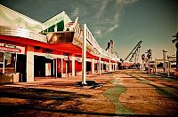 World & Travel: Abandoned six flags, New Orleans, United States