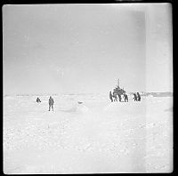 World & Travel: History: Arctic expedition