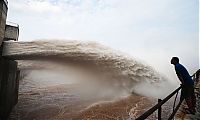 TopRq.com search results: Three Gorges Dam control test, Yangtze River, Sandouping, China