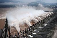 World & Travel: Three Gorges Dam control test, Yangtze River, Sandouping, China