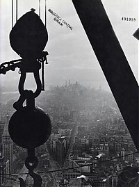 World & Travel: History: Construction of Empire State Building