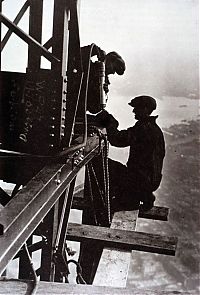 TopRq.com search results: History: Construction of Empire State Building