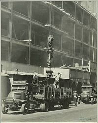 World & Travel: History: Construction of Empire State Building