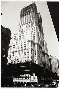 World & Travel: History: Construction of Empire State Building