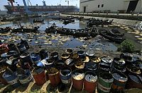 TopRq.com search results: Dalian harbour oil pipelines exploded, China