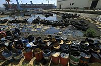 TopRq.com search results: Dalian harbour oil pipelines exploded, China