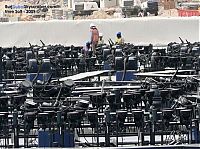 World & Travel: Record fountain system set, Burj Khalifa Lake, Dubai, United Arab Emirates