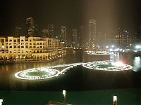 World & Travel: Record fountain system set, Burj Khalifa Lake, Dubai, United Arab Emirates