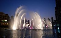 World & Travel: Record fountain system set, Burj Khalifa Lake, Dubai, United Arab Emirates