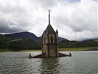 World & Travel: Underwater church, Potosi, Venezuela