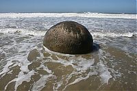 TopRq.com search results: Moeraki Boulders, Koekohe Beach, Otago coast, New Zealand