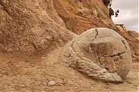 World & Travel: Moeraki Boulders, Koekohe Beach, Otago coast, New Zealand