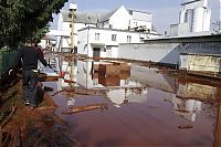 TopRq.com search results: Red sludge alumina factory reservoir pollutes villages, Hungary