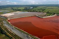 TopRq.com search results: Red sludge alumina factory reservoir pollutes villages, Hungary