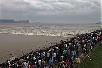 TopRq.com search results: World's largest tidal bore, Qiantang River, China