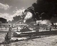 World & Travel: History: Pearl Harbor bombing