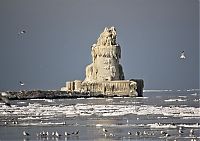 TopRq.com search results: Frozen lighthouse, Lake Erie, North America