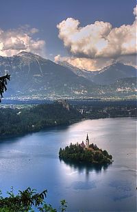 World & Travel: Lake Bled island