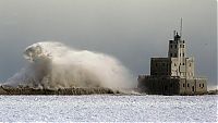 World & Travel: 2011 Groundhog Day Blizzard, North America