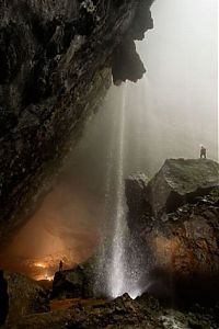 World & Travel: Hang Sơn Đoòng, Mountain River Cave, Quang Binh Province, Vietnam