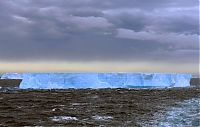 World & Travel: iceberg