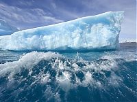 World & Travel: iceberg