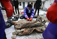 World & Travel: 700 year-old mummy discovery, Ming dynasty, Taizhou, China