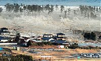 World & Travel: 2011 Sendai earthquake and tsunami, Tōhoku region, Pacific Ocean