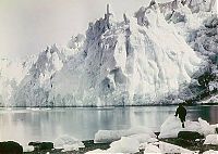 World & Travel: History: Antarctica in color by Frank Hurley, 1915