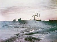 World & Travel: History: Antarctica in color by Frank Hurley, 1915