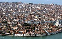 World & Travel: Bird's-eye view of Venice, Italy