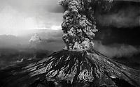 World & Travel: volcanoes around the world