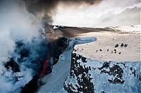 World & Travel: volcanoes around the world