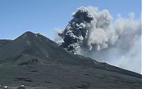 World & Travel: volcanoes around the world