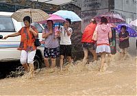 World & Travel: Typhoon Muifa 2011