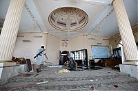 World & Travel: Rebels inside Muammar Muhammad al-Gaddafi villas, Libya