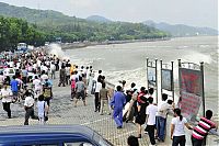 TopRq.com search results: World's larges tidal bore, 9 metres (30 ft) high, Qiantang River, China