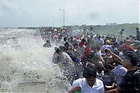 TopRq.com search results: World's larges tidal bore, 9 metres (30 ft) high, Qiantang River, China