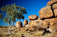 World & Travel: rock formations around the world