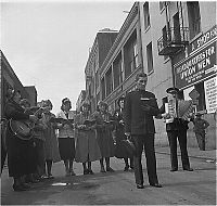 World & Travel: History: The Great Depression by Dorothea Lange, 1939-1943, United States