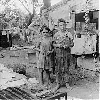 World & Travel: History: The Great Depression by Dorothea Lange, 1939-1943, United States