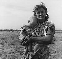 World & Travel: History: The Great Depression by Dorothea Lange, 1939-1943, United States