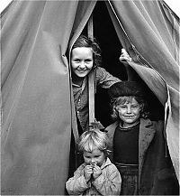 World & Travel: History: The Great Depression by Dorothea Lange, 1939-1943, United States