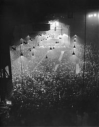 TopRq.com search results: History: Paris in 1940-50s, France by Robert Doisneau