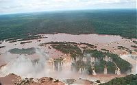 World & Travel: The Devil's Throat (Garganta do diablo), Iguazu river, Brazil, Argentina border