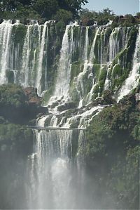 World & Travel: The Devil's Throat (Garganta do diablo), Iguazu river, Brazil, Argentina border