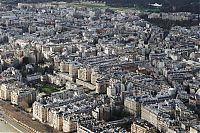 World & Travel: Bird's-eye view of Paris, France