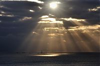 TopRq.com search results: sunlight rays landscape photography