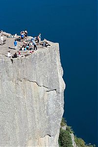 World & Travel: Preikestolen, Hyvlatonnå, Preacher's Pulpit Rock, Lysefjorden, Forsand, Ryfylke, Norway