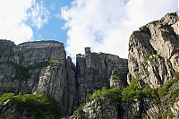 World & Travel: Preikestolen, Hyvlatonnå, Preacher's Pulpit Rock, Lysefjorden, Forsand, Ryfylke, Norway